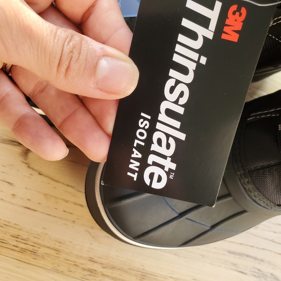 Nwt size 2 Thinsulate winter boots - Picture 9 of 10